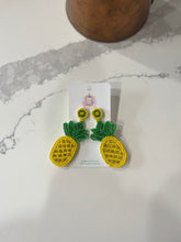 Load image into Gallery viewer, Pineapple Seed Bead Earrings