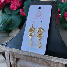 Load image into Gallery viewer, White Floral Pendant Earrings