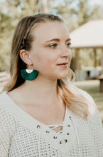 Load image into Gallery viewer, Emerald Tassel Fan Earrings